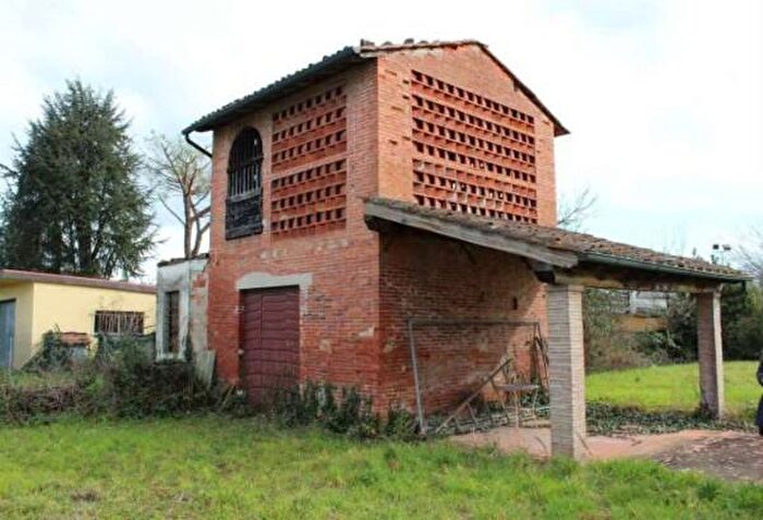 Casa trilocale in vendita in Via Guglielmo Lippi Francesconi, Lucca