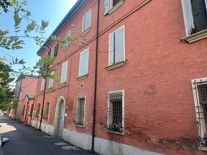 Appartamento con 5 locali in vendita in Via Sbaraglia Levante, Crevalcore