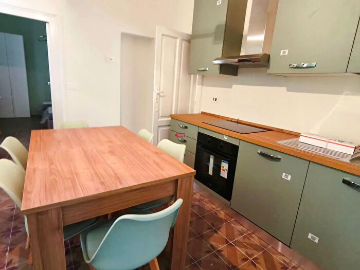 Appartamento quadrilocale in vendita in Via Gaetano Alberti, Catanzaro