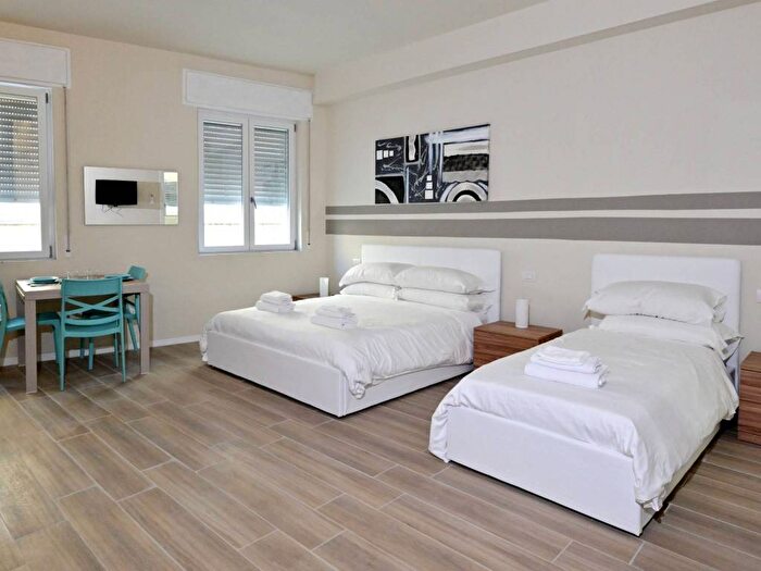 Appartamento trilocale in affitto in Via Roma, Politecnico Scalabrini, Piacenza