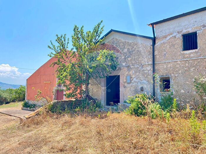 Casa quadrilocale in vendita in Contrada Gagliardetta Snc, Castellammare Del Golfo