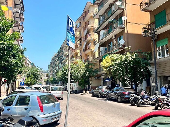 Appartamento trilocale in vendita in Salerno, Salerno