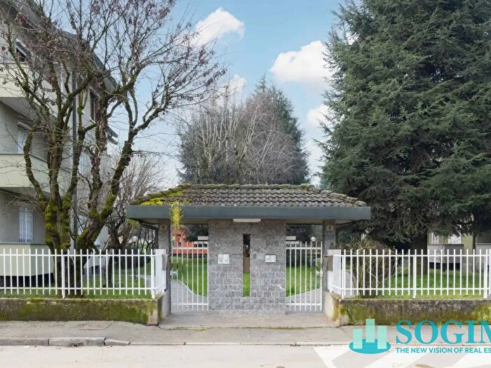 Appartamento quadrilocale in vendita in Burago Di Molgora