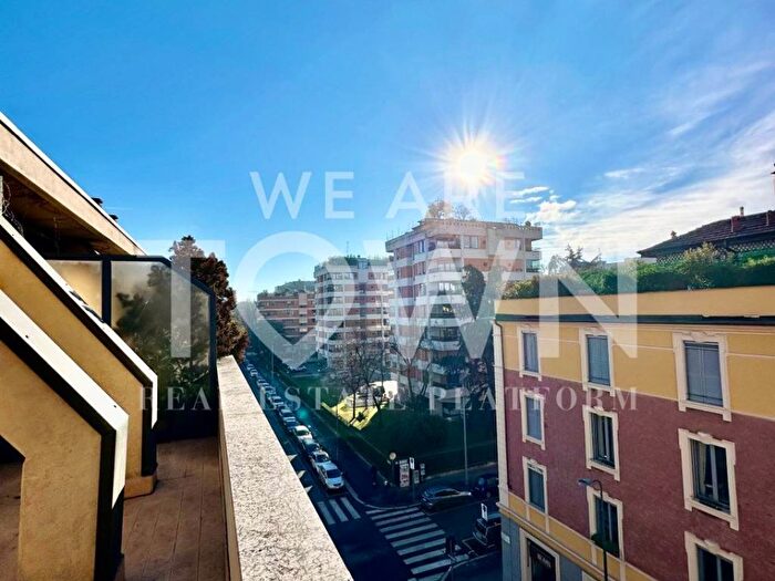 Appartamento quadrilocale in affitto in Via Andrea Maffei, Montenero, Milano