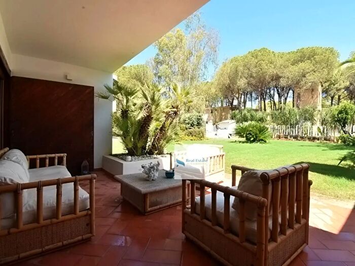 Casa con 6 locali in affitto in Condominio Pineta Is Morus, Pula