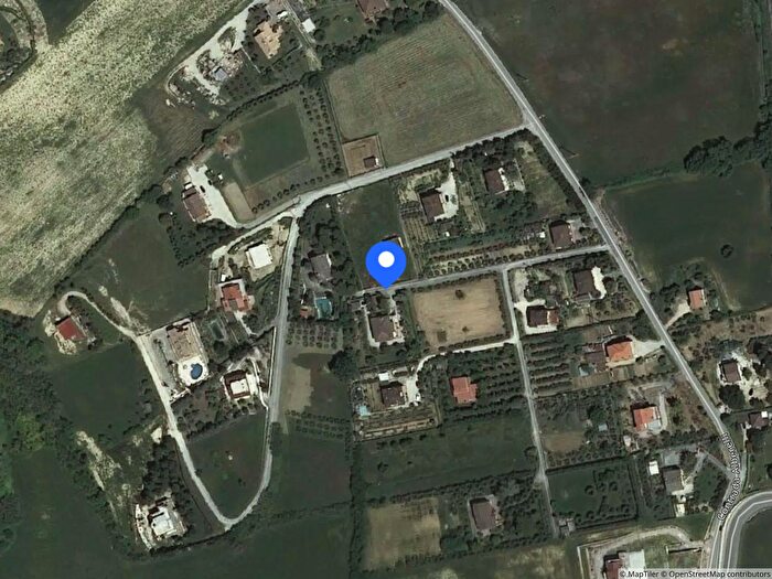 Casa in vendita in Via Contrada Alberelli, Fermo