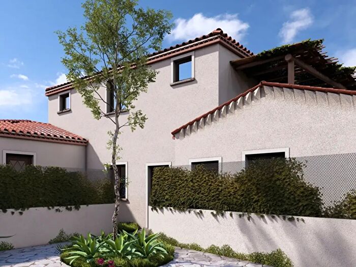 Casa quadrilocale in vendita in Via IV Novembre, Girasole