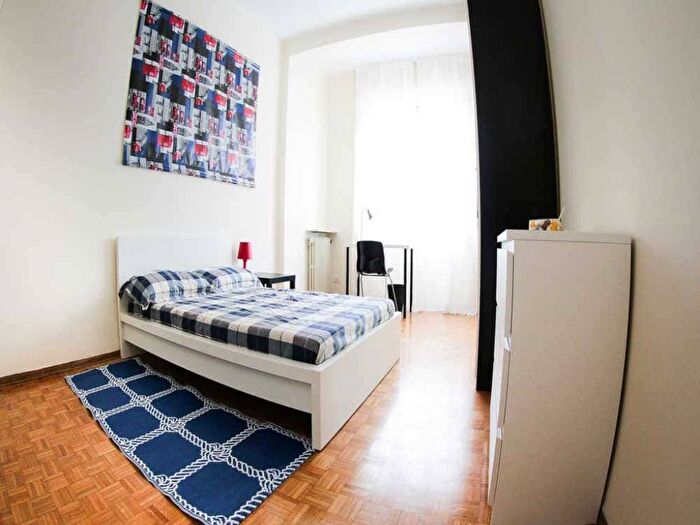 Appartamento quadrilocale in affitto in Via Vetta D'Italia, Dezza, Milano