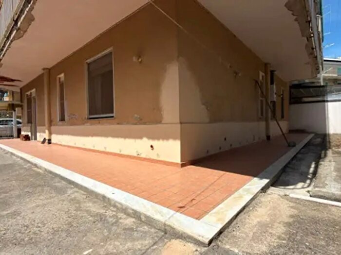 Appartamento con 6 locali in vendita in Via Giacomo Medici, Barcellona Pozzo Di Gotto