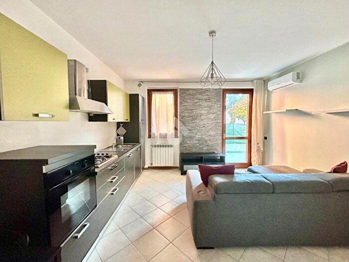 Appartamento bilocale in vendita in Via Giacomo Leopardi, Seriate