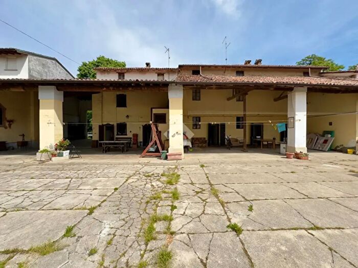 Casa con 5 locali in vendita in Via Roggia Comuna, Crema