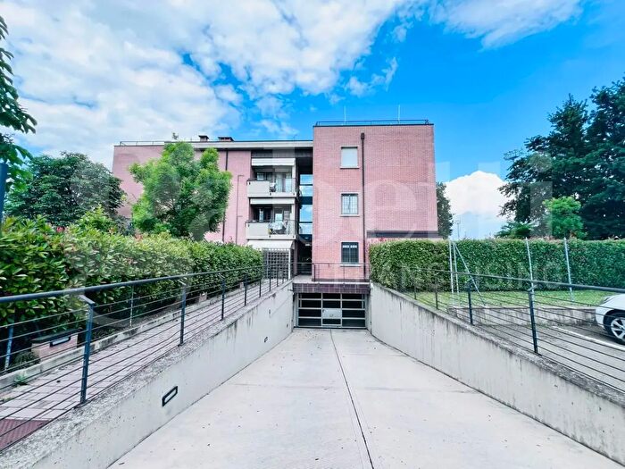 Appartamento con 5 locali in vendita in Via Risorgimento, Zola Predosa