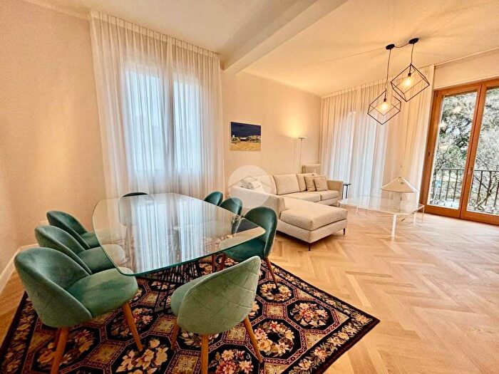 Appartamento con 6 locali in affitto in Lungarno Di Santa Rosa, Ponte alla Vittoria, Firenze