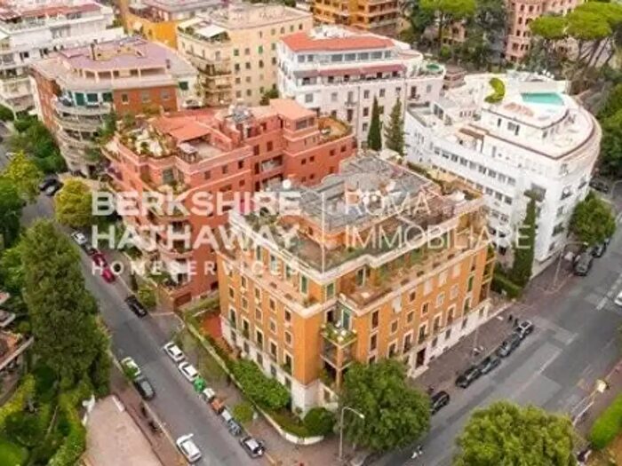 Appartamento quadrilocale in vendita in Via di San Valentino, Roma