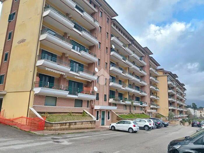Appartamento quadrilocale in vendita in Via Francesco Tedesco, Avellino