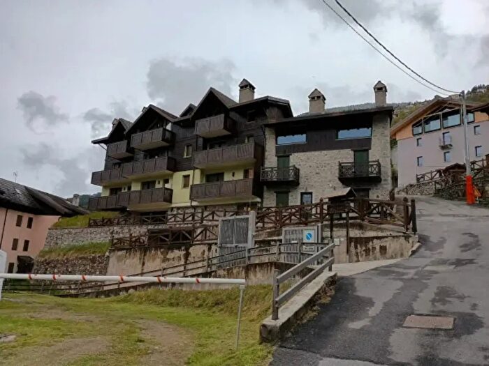 Appartamento trilocale in vendita in Via Guglielmo Marconi, Temu