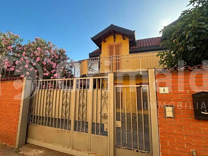 Casa trilocale in vendita in Via Perosi, Corbetta