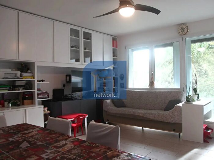 Appartamento con 5 locali in vendita in Via Vicolungo, Roma