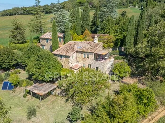 Casa con 6 locali in vendita in Sarteano