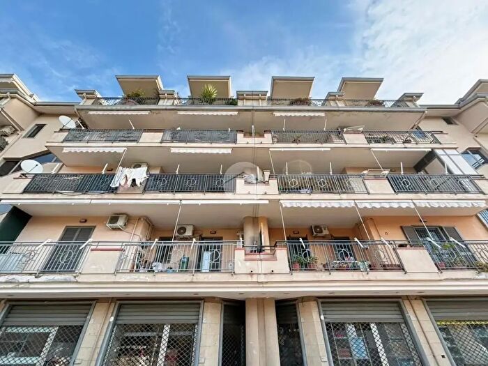 Appartamento trilocale in vendita in Via Alfonso dAragona, Acerra