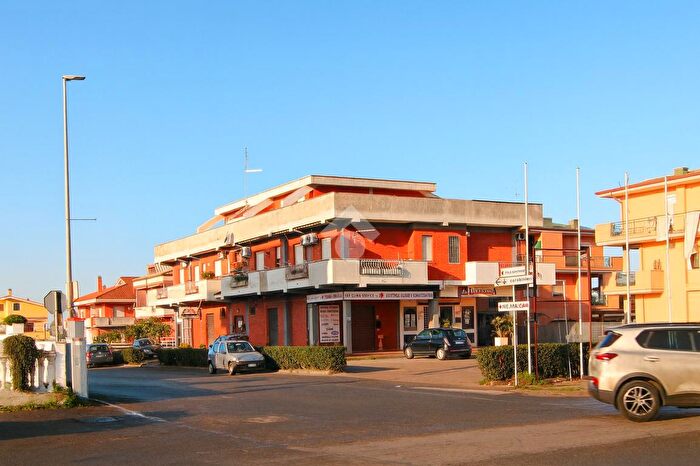 Appartamento trilocale in vendita in Via del Gattopardo, Ardea