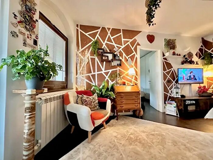 Appartamento trilocale in vendita in Via delle Fontane, Salo