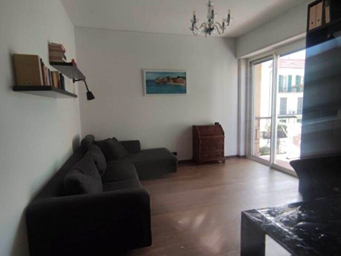 Appartamento quadrilocale in affitto in Viale Dante Alighieri, Centro, Sestri Levante