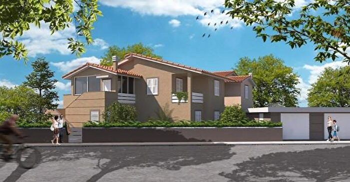 Appartamento quadrilocale in vendita in Via Montanara, Cecina