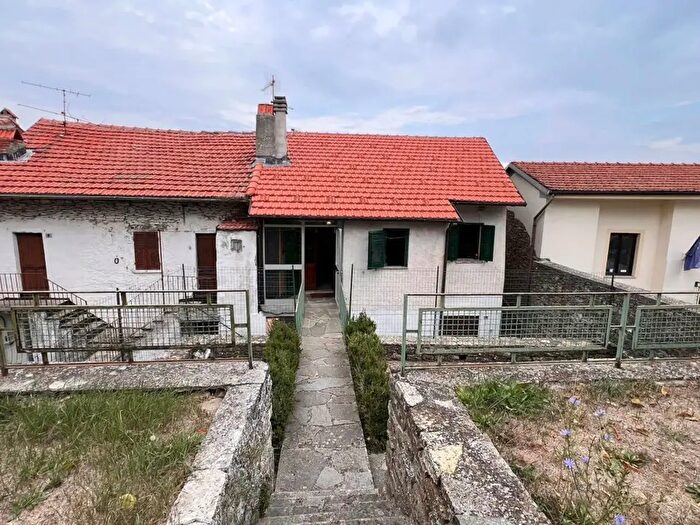 Appartamento con 6 locali in vendita in Via Grattarola Mario, Ponzone