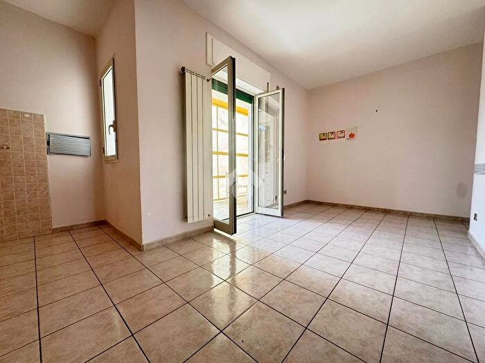 Appartamento trilocale in vendita in Via Provinciale Est, Paolisi