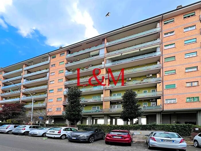 Appartamento quadrilocale in vendita in Via Mario Lizzani, Roma