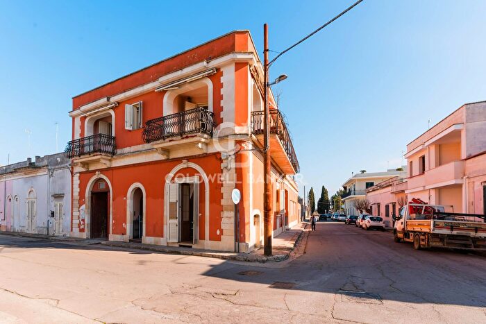 Casa con 9 locali in vendita in Via Vittorio Veneto, Sogliano Cavour