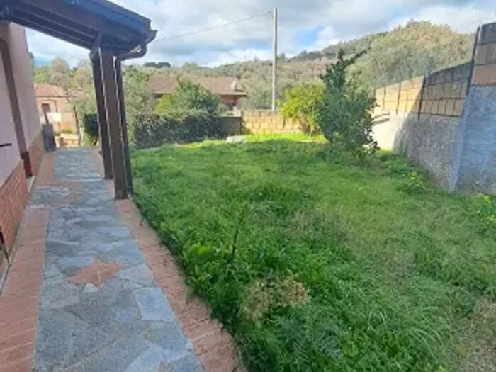 Casa con 5 locali in vendita in Via Sandro Pertini, Tiriolo