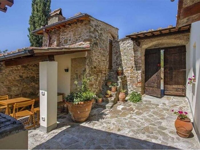 Casa con 6 locali in affitto in Cinque Vie, Firenze