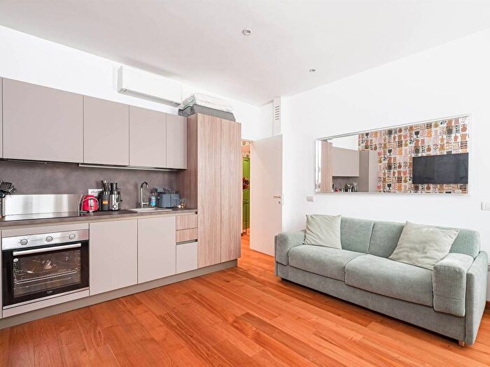 Appartamento monolocale in affitto in Corso Venezia, San Babila, Milano