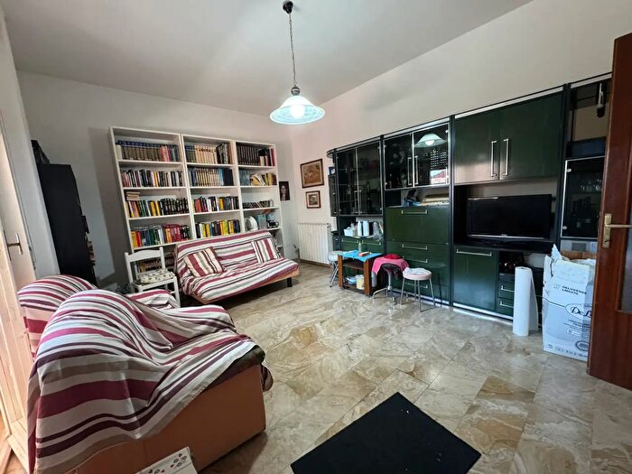 Appartamento trilocale in vendita in Via Stefano Ussi, Firenze