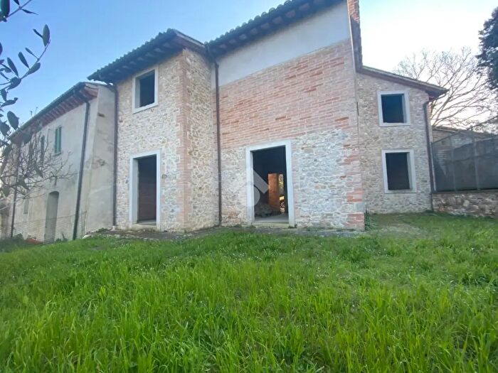 Casa con 5 locali in vendita in Frazione Selvarelle Alte, Acquasparta