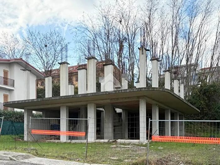 Casa quadrilocale in vendita in Via Antonio di Iorio, Atessa