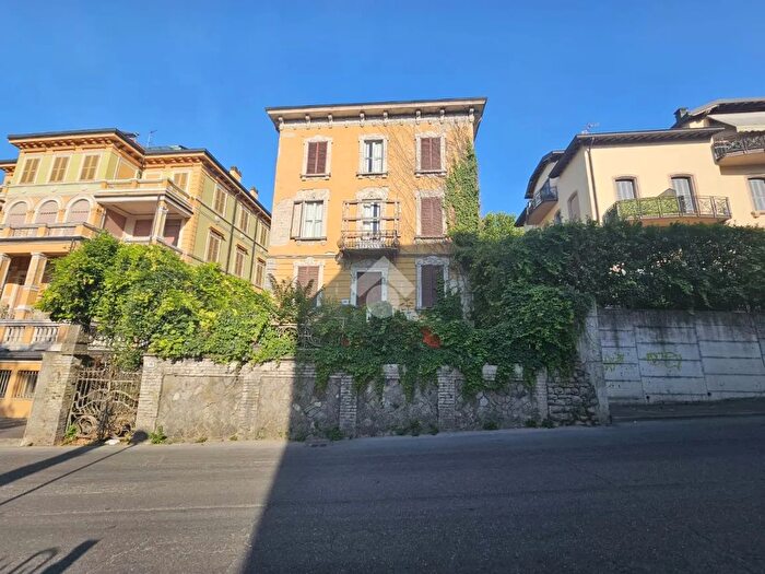Casa con 5 locali in vendita in Viale Giandomenico Romagnosi, Salsomaggiore Terme