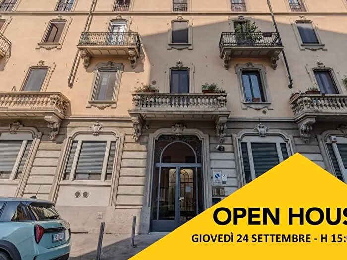 Appartamento trilocale in vendita in Via San Gerolamo Emiliani, Milano