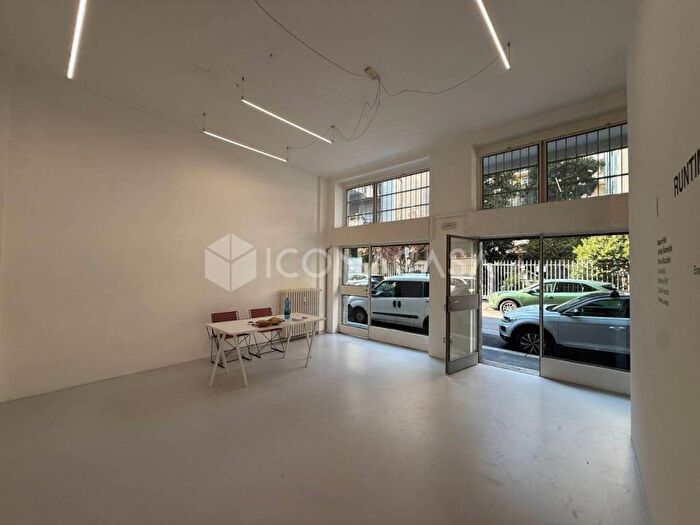 Casa bilocale in vendita in Via Guido Gozzano, Città Studi, Milano