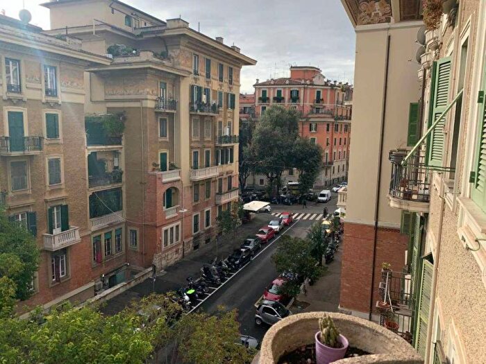 Appartamento quadrilocale in affitto in Via Chiana, Trieste Coppedè, Roma