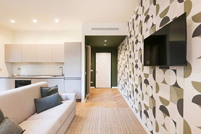 Appartamento bilocale in vendita in Via Tortona, Milano