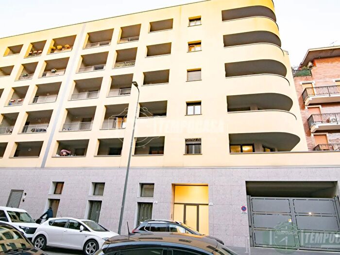Appartamento bilocale in affitto in Via Termopili, Milano