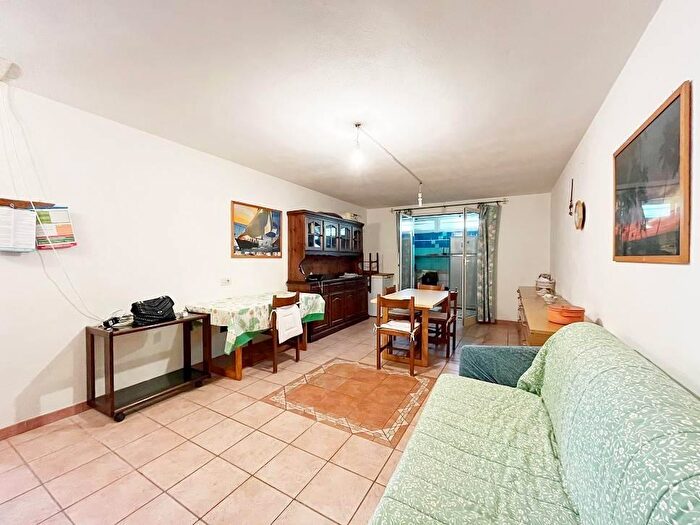 Appartamento trilocale in vendita in Via Tiepolo, Villasimius