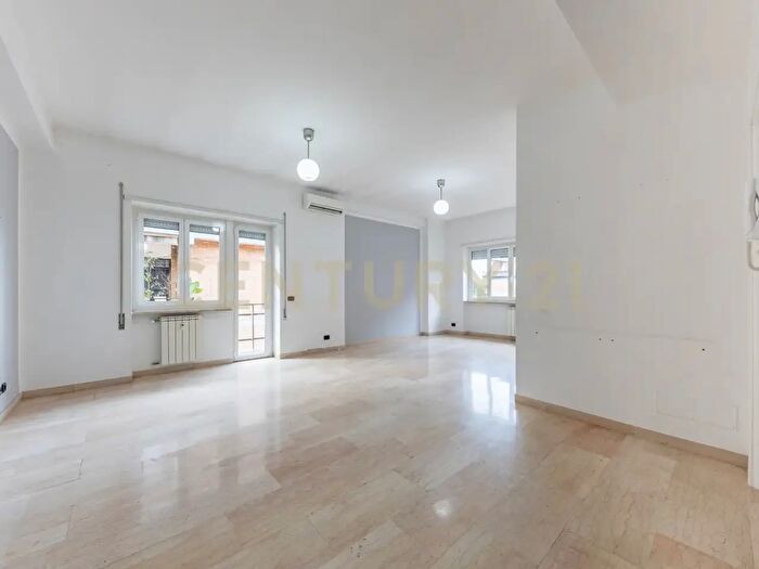 Appartamento in affitto in Via Nomentana, Roma