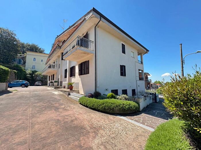 Appartamento trilocale in affitto in Via Orazio, Monte Gentile Galloro, Ariccia
