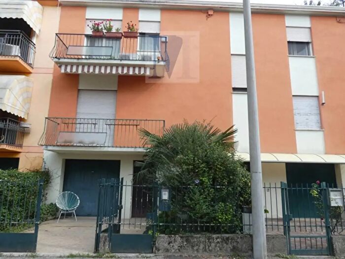 Casa con 6 locali in vendita in Padova