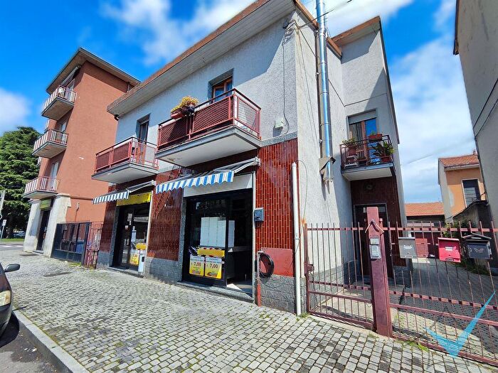 Appartamento trilocale in vendita in Via Tito Speri, Limbiate