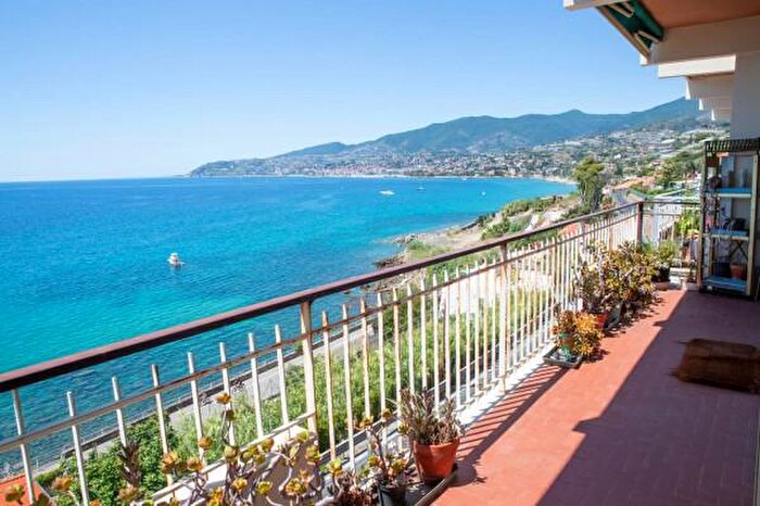 Appartamento con 5 locali in vendita in Corso Giuseppe Mazzini, Sanremo